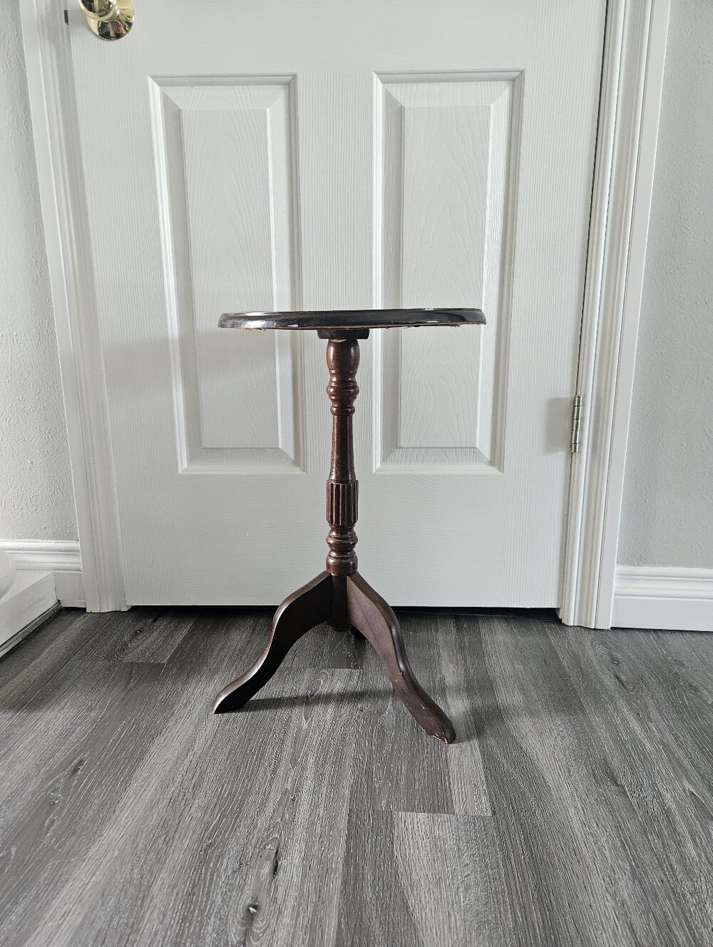 Vintage Bombay Company Pedestal Side Table With Floral Tapestry Inlay Center - Picture 4 of 11